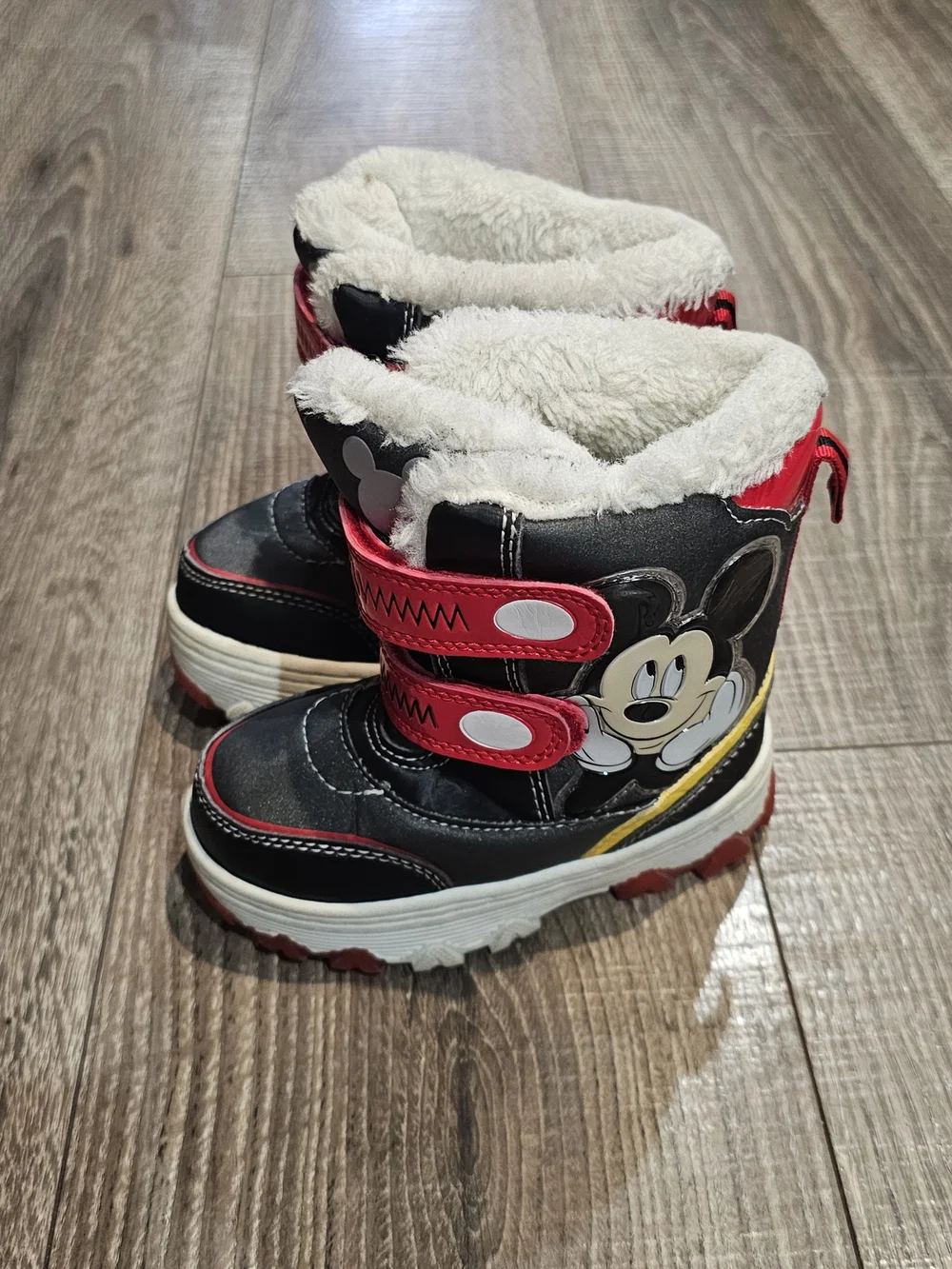 Mickey Mouse Snow Boots Size 7C Toddler Boots - light up